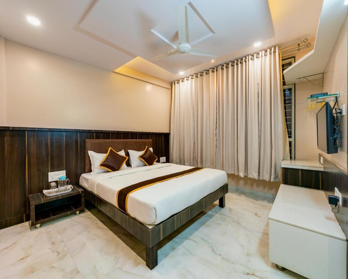 Hotel Aatithya Satkar Near Mahalaxmi Temple Colhapur Exterior foto