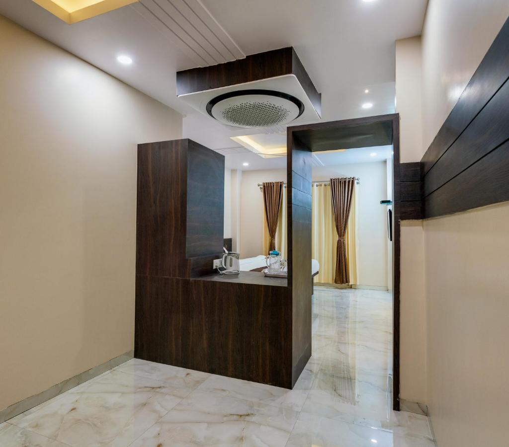Hotel Aatithya Satkar Near Mahalaxmi Temple Colhapur Exterior foto